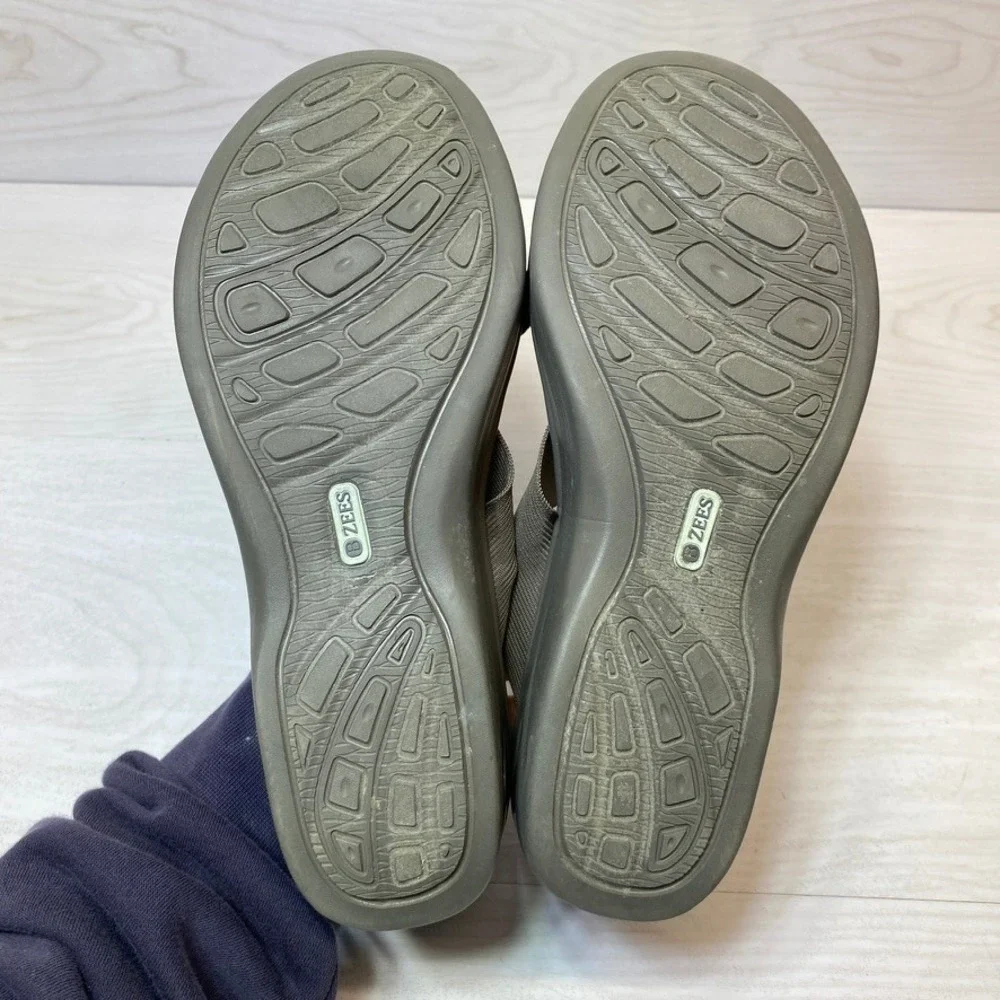 LifeStride Womens 12M BZees Desire Wedge Sandals Slide Stretch Taupe Fabric Shoe